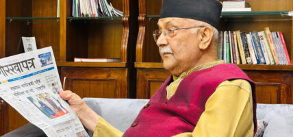 केपी शर्मा ओलीलाई आज साँझसम्म वार्डमा सार्ने तयारी,अझै तीन दिन अस्पताल बस्नुपर्ने केपी शर्मा ओलीलाई आज साँझसम्म वार्डमा सार्ने तयारी,अझै तीन दिन अस्पताल बस्नुपर्ने