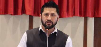 सभापति एवं पूर्वगृहमन्त्री रवि लामिछानेलाई सांसद पदबाट निलम्बन गर्न माग गर्दै सर्वोच्चमा रिट पेस