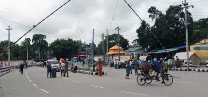 जाेगवनी बजारमा झडप, किनमेलका लागि पुगेका नेपालीहरू भागाभाग
