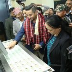 सरकारी प्रेसबाटै लाइसेन्स छाप्न सुरू, सञ्चारमन्त्री भन्छन्, ‘६ महिनाभित्र सबैजनालाई बाँडिसक्छौँ’ सरकारी प्रेसबाटै लाइसेन्स छाप्न सुरू, सञ्चारमन्त्री भन्छन्, ‘६ महिनाभित्र सबैजनालाई बाँडिसक्छौँ’