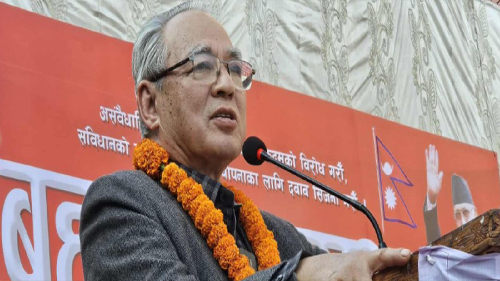 फागुन २१ को निर्वाचन प्रतिक्रान्तिलाई वैधानिकता दिने हनी ट्र्याप हो: बादल फागुन २१ को निर्वाचन प्रतिक्रान्तिलाई वैधानिकता दिने हनी ट्र्याप हो: बादल