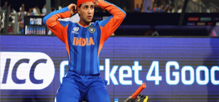 भारतीय ओपनर अभिषेक शर्मा अस्पताल भर्ना, नामिबियाविरुद्ध खेल्ने सम्भावना अनिश्चित