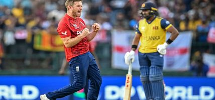 श्रीलंकामाथि इङल्याण्डको शानदार ५१ रनको जित