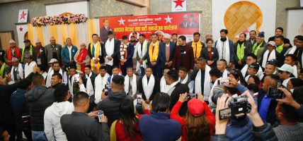 बार्हबिसे नगरपालिकाका संस्थापक मेयर तथा एमाले नेता शेर्पासहित नेता तथा कार्यकर्ता नेकपामा प्रवेश
