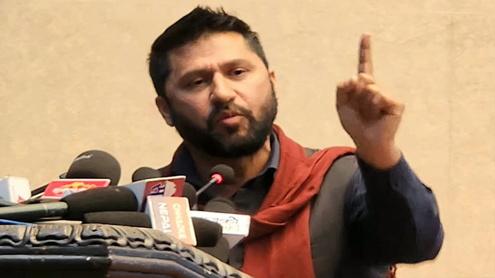 रास्वपा लोकतन्त्रप्रति प्रतिबद्ध छ- सभापति लामिछाने