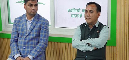 गगन थापाको राजीनामा केन्द्रीय समितिको बैठकबाट अस्वीकृत