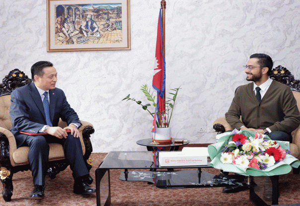 शिक्षामन्त्री सस्मित पोखरेलसँग चिनियाँ राजदूत चाङ माओमिङको शिष्टाचार भेटवार्ता