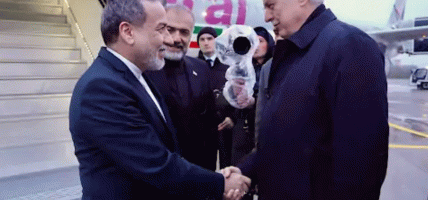 रूसका राष्ट्रपति भ्लादिमिर पुटिनसँग भेटवार्ता गर्न रुस पुगे इरानी विदेशमन्त्री अब्बास अराघची