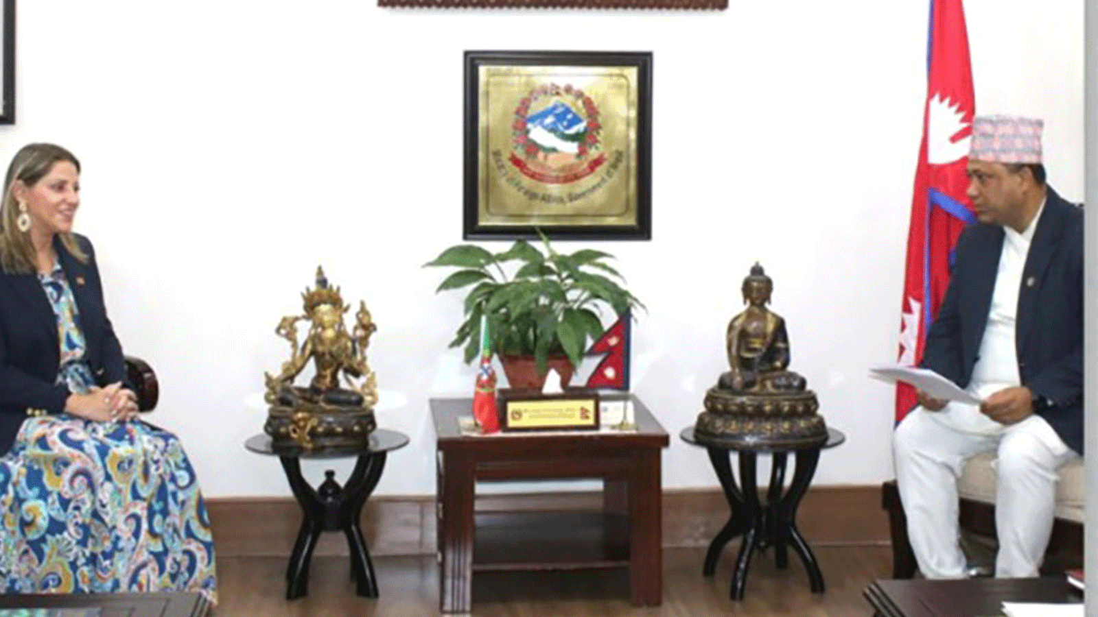 परराष्ट्रमन्त्री खनालसँग नेपाल भ्रमणमा रहेकी पोर्चुगलकी उपविदेशमन्त्री डा. जाभियरको भेटवार्ता