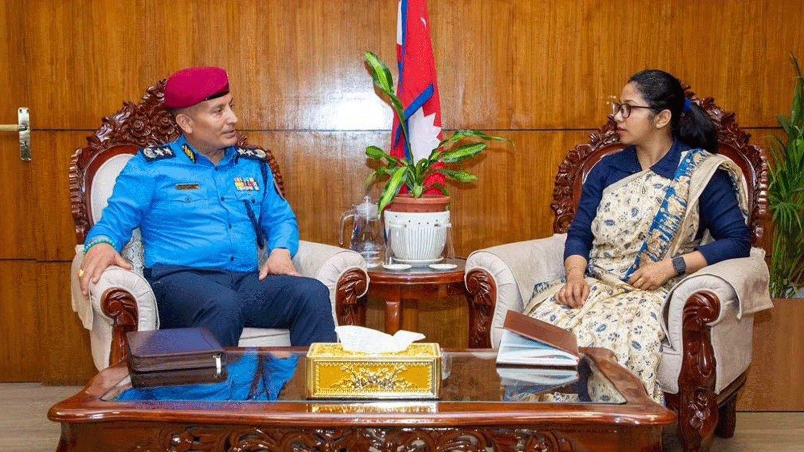 मेयर सुनिता डंगोल र प्रहरी महानिरीक्षक दानबहादुर कार्कीबीच भेट- सडक र सहरी सुरक्षा सहकार्यमा जोड