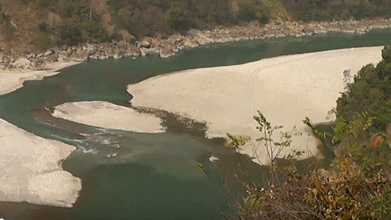 कालीगण्डकी नदीमा मंगलबार डुबेर बेपत्ता भएका दुई युवाको शव फेला