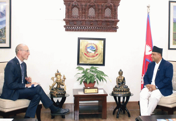 परराष्ट्रमन्त्री शिशिर खनालसँग अष्ट्रेलियाका राजदूत साइमोनको भेटवार्ता