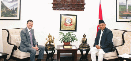 परराष्ट्रमन्त्री शिशिर खनालसँग अमेरिकी कार्यवाहक राजदुत उर्बोमको शिष्टाचार भेट