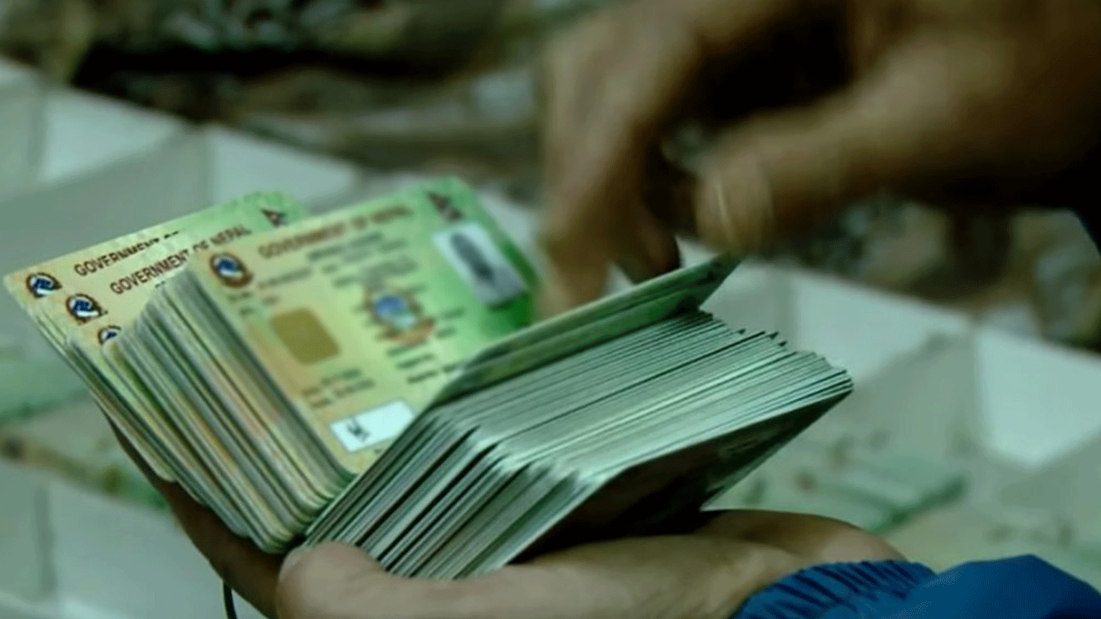 नयाँ लाइसेन्समा चिपको सट्टा क्यूआर किन ? यस्तो छ सञ्चार मन्त्रालयको प्रष्टीकरण