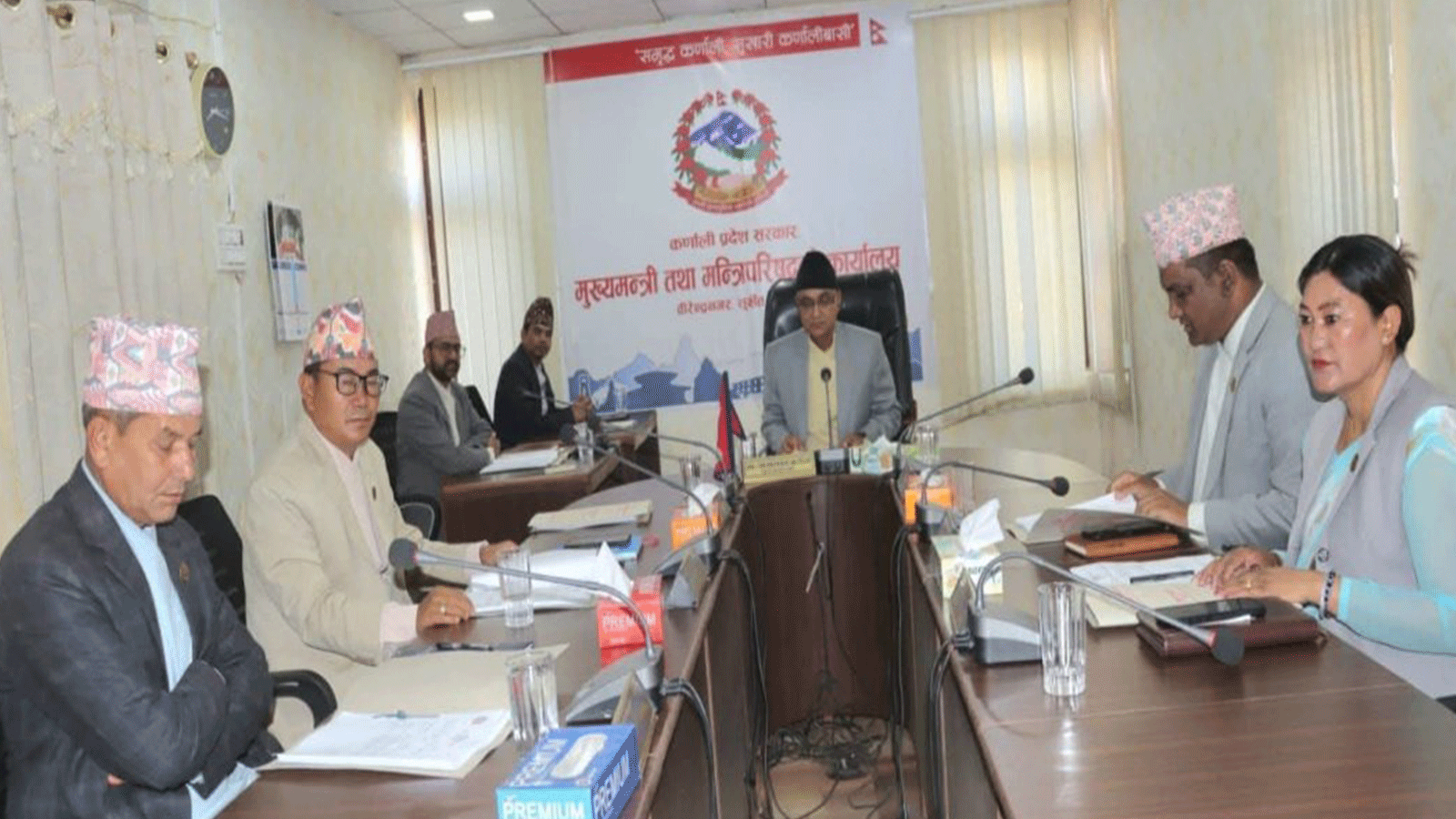 कर्णाली मन्त्रिपरिषद्‌द्वारा यातायात नियमावली स्वीकृत, दुई सडक राष्ट्रिय प्राथमिकतामा