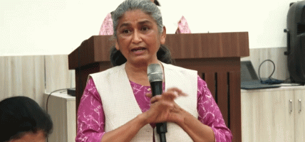 हिजो स्वार्थ नमिलेर छुट्टिएकाहरू फेरि एकताको कुरा गर्दैछन्, अब अभिभावक भएर बसुन्ः बिन्दा पाण्डे