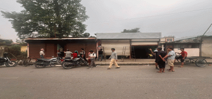 उपमहानगरपालिकाको सूचना पछि उच्च अदालत बुटवलको जग्गामा रहेका घरटहरा स्थानीय आफैले खाली गर्न थाले