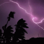 चट्याङ परेर आगलागी हुँदा सर्लाहीमा ठूलो धनमालको क्षति, एक घाइते