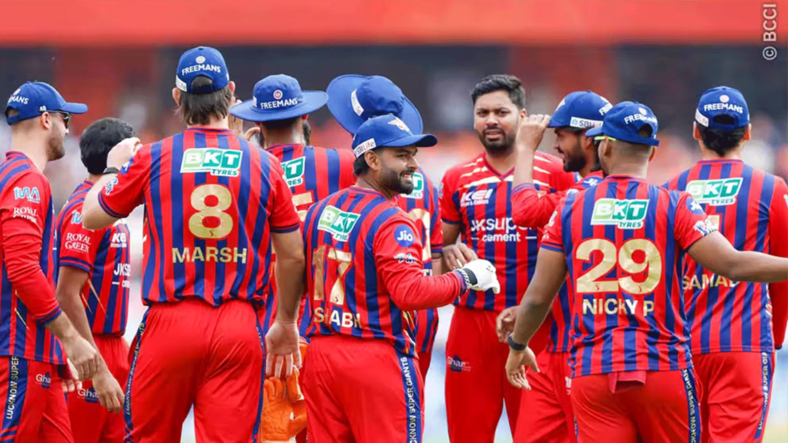 आइपिएलमा कोलकोतामाथि लखनउ ३ विकेटले विजयी