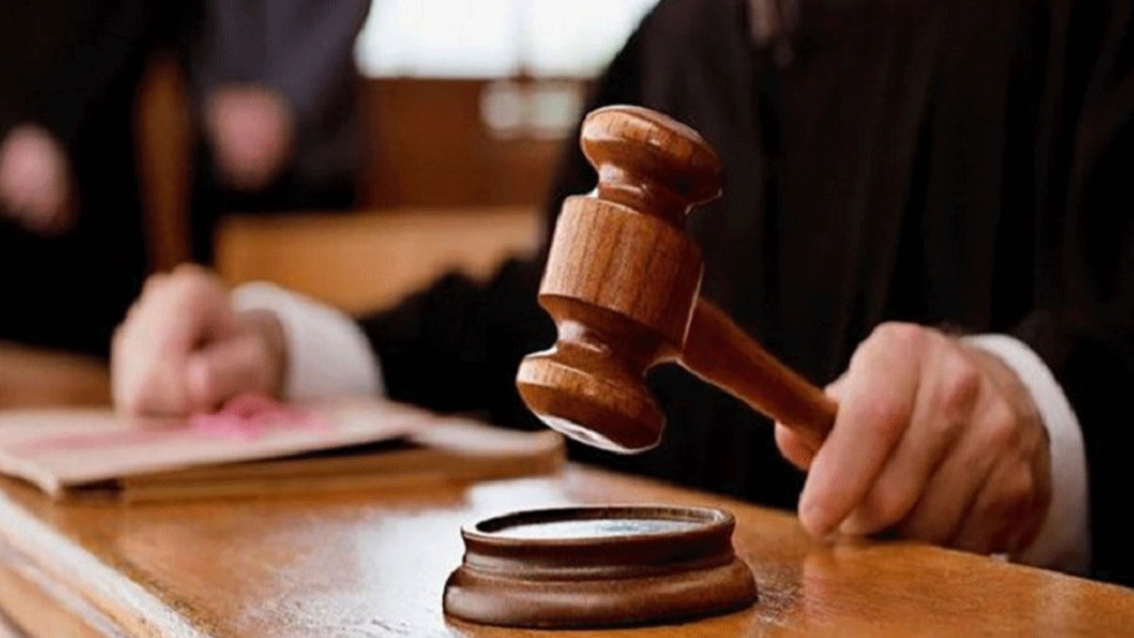 भैरहवाका कार्यरत नायव सुब्बा ओमबहादुर खाम्चाविरुद्ध घुस/रिसवत लिएको आरोपमा विशेष अदालतमा भ्रष्टाचार मुद्दा दायर