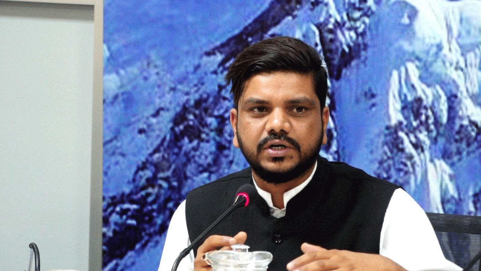 २७ हजार मुद्दा बेपत्ता, कर्मचारी अभावले ठगीको अनुसन्धानमा चुनौती : श्रममन्त्री यादव