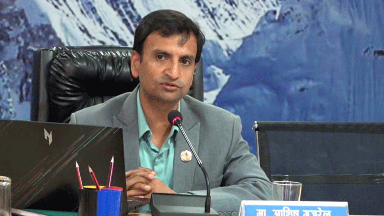 विकास निर्माणमा देखिएका अवरोध हटाउन र मूल्यवृद्धिको समस्या सम्बोधन गर्न सरकारलाई निर्देशन