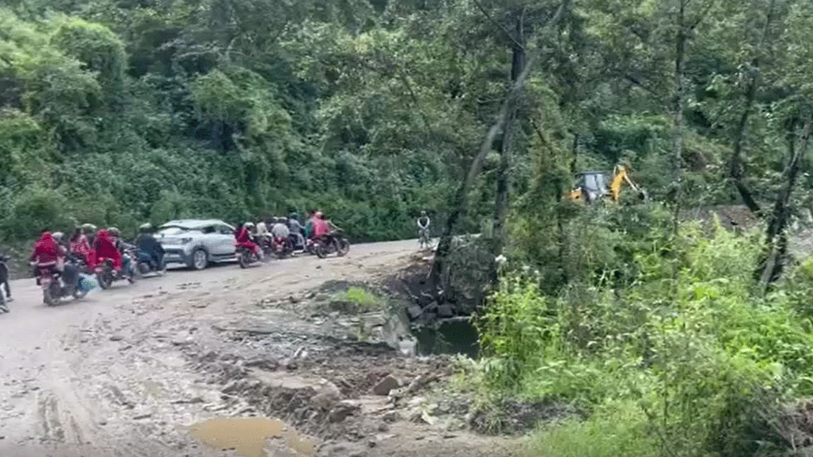 पहिरो पन्छाइएपछि सञ्चालनमा आयो कान्ति लोकपथ