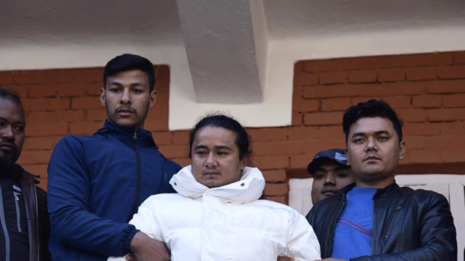 सम्पत्ति शुद्धीकरणको कसुरमा रामबहादुर बम्जनले पाए सफाइ
