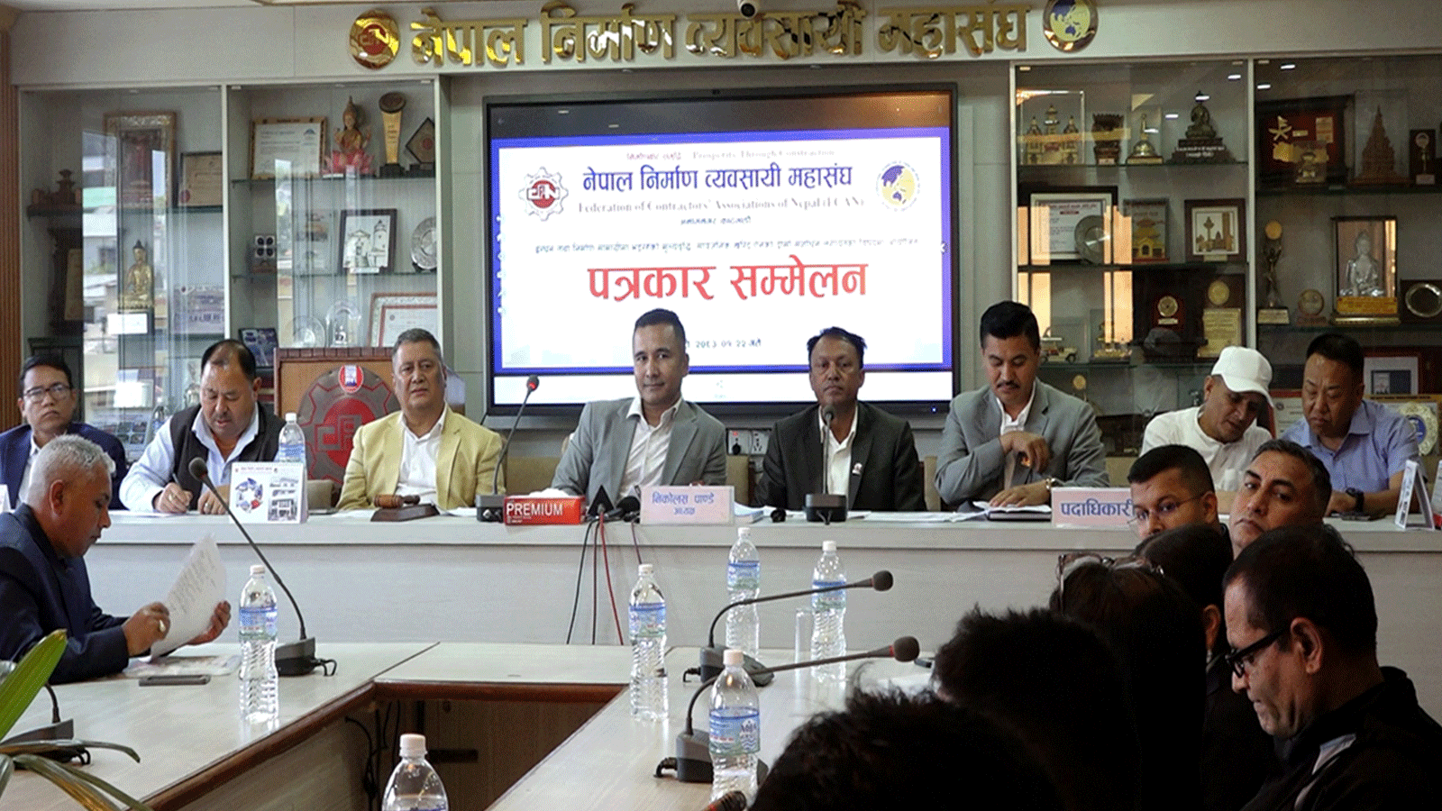 सरकारलाई ठेकेदारहरूको ७ दिने अल्टिमेटम- मूल्य समायोजन र नीतिगत सुधार नगरे आयोजना ठप्प पार्ने