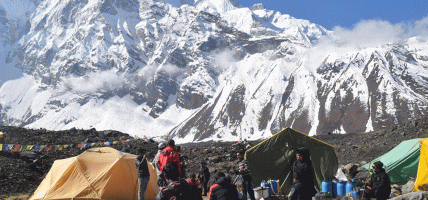 हिमाल आरोहणका लागि ११०८ जनालाई अनुमति, एक अर्ब १८ करोड राजश्व संकलन