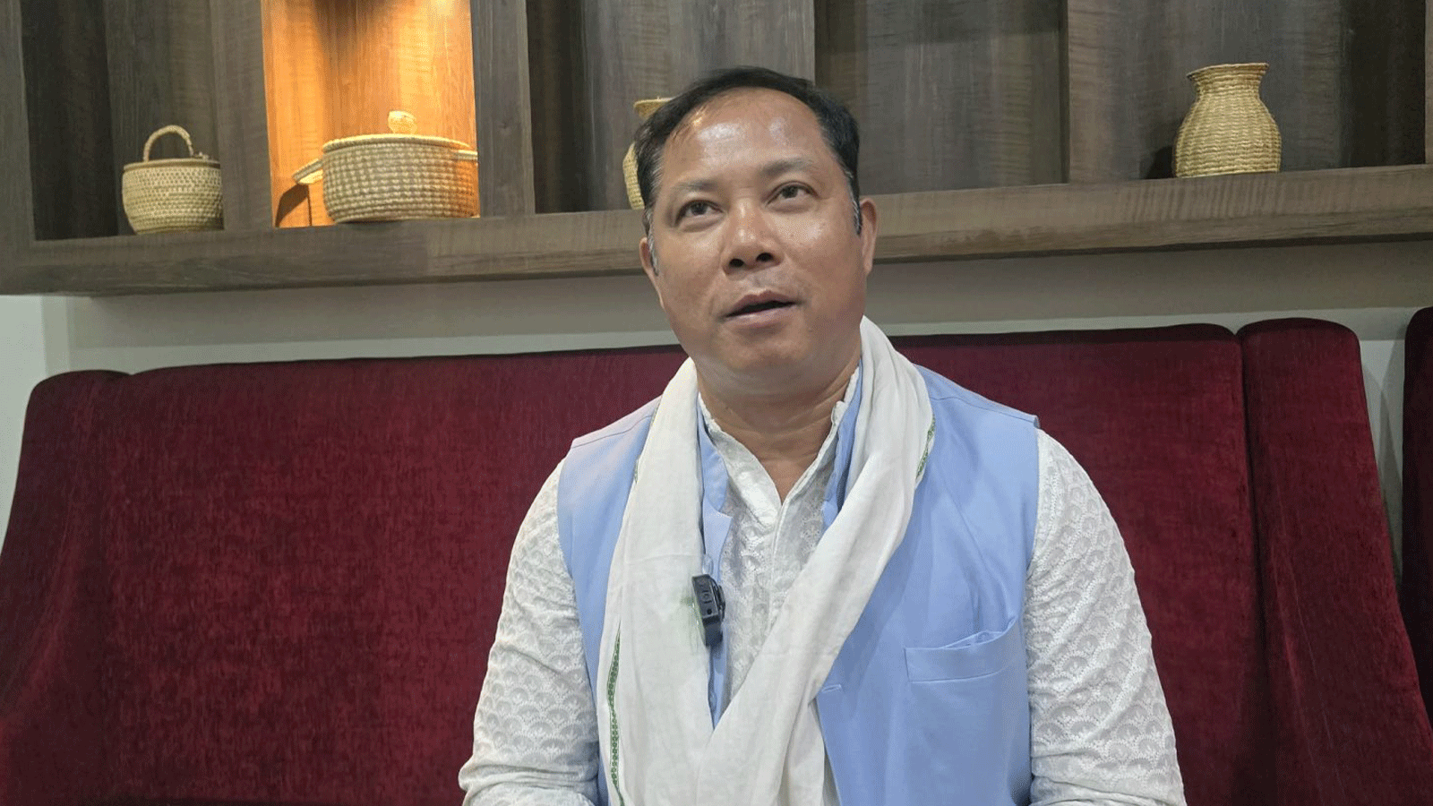 सुदूरपश्चिमका ५ सांसद आफूसँग रहेको रेशम चौधरीको दाबी, तत्काल कसैसँग पार्टी एकता नगर्ने भनाइ