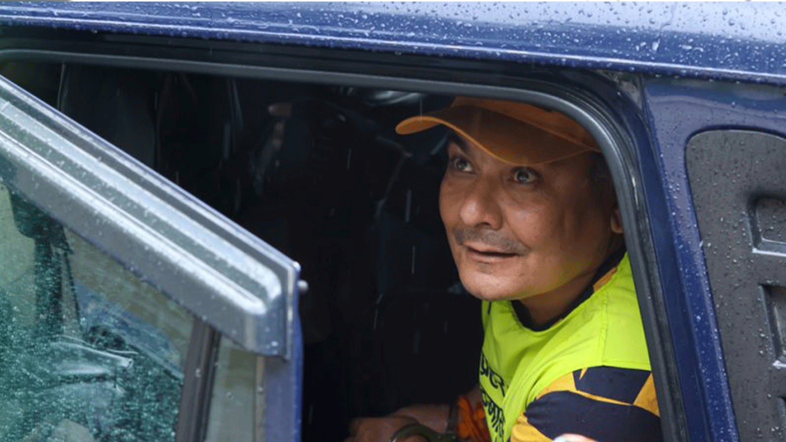 मेडिकल व्यवसायी दुर्गा प्रसाईं सोमबार राति पर्सा वीरगञ्जको दियालो होटलबाट परे पक्राउ