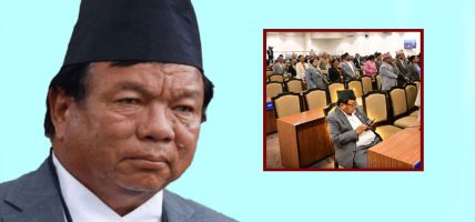 संसद बैठकमा मोबाइल चलाएको बारे महावीर पुनले दिए स्पष्टीकरण
