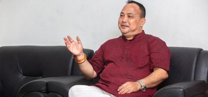 वीरगन्ज महानगरका नगर प्रमुख सिंहविरुद्ध पक्राउ पुर्जी जारी वीरगन्ज महानगरका नगर प्रमुख सिंहविरुद्ध पक्राउ पुर्जी जारी