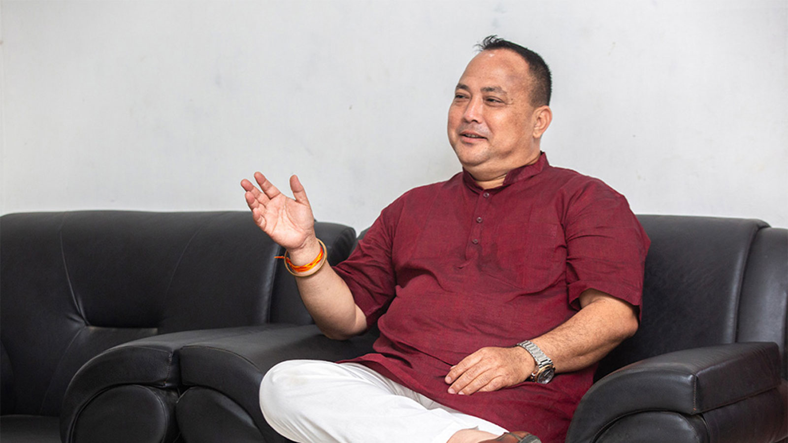 वीरगन्ज महानगरका नगर प्रमुख सिंहविरुद्ध पक्राउ पुर्जी जारी वीरगन्ज महानगरका नगर प्रमुख सिंहविरुद्ध पक्राउ पुर्जी जारी