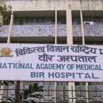 वीर अस्पतालमा २४ घण्टा ड्युटीलगत्तै आवासीय चिकित्सकले छुट्टी पाउने वीर अस्पतालमा २४ घण्टा ड्युटीलगत्तै आवासीय चिकित्सकले छुट्टी पाउने