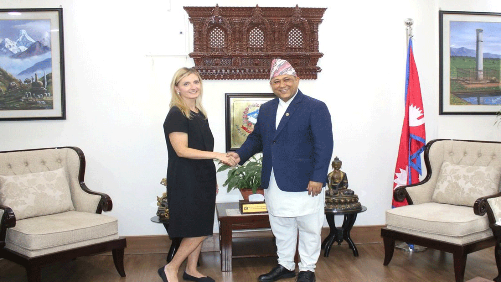 अमेरिकी उपविदेशमन्त्री सारा र परराष्ट्रमन्त्री शिशिर खनालबिच शिष्टाचार भेटवार्ता