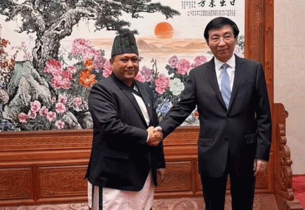 बेइजिङमा परराष्ट्रमन्त्री खनाल र चिनियाँ नेता वाङ बिच भेटवार्ता
