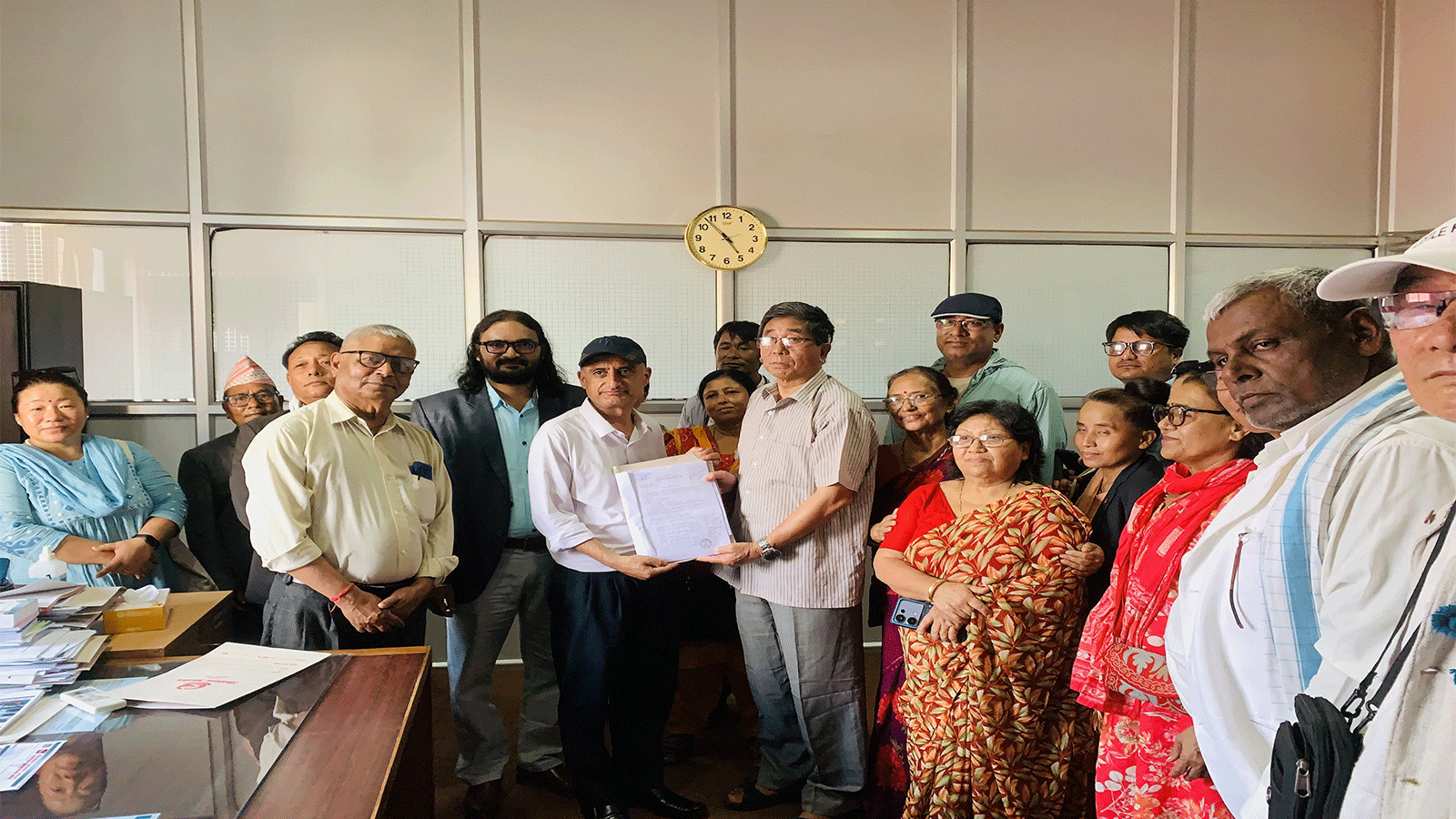 अशोक कुमार राईले दिए नयाँ पार्टी दर्ताका लागि निवेदन अशोक कुमार राईले दिए नयाँ पार्टी दर्ताका लागि निवेदन