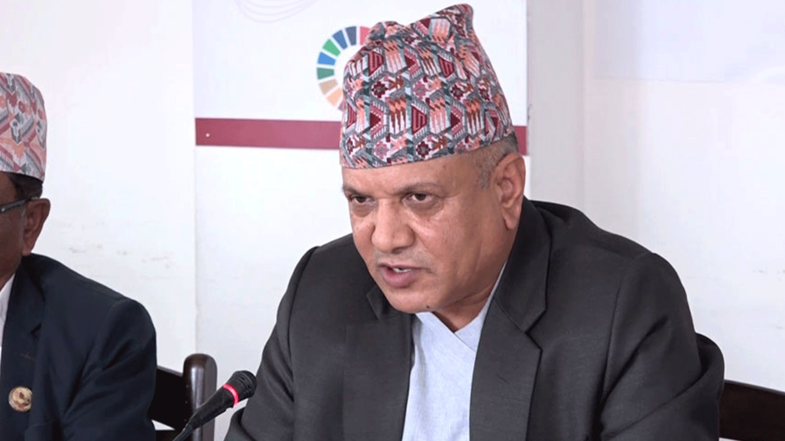 आगामी आर्थिक वर्षभित्र संघीय शिक्षा ऐन पारित गराउने गरी काम भइरहेको छ : शिक्षा सचिव पौडेल आगामी आर्थिक वर्षभित्र संघीय शिक्षा ऐन पारित गराउने गरी काम भइरहेको छ : शिक्षा सचिव पौडेल
