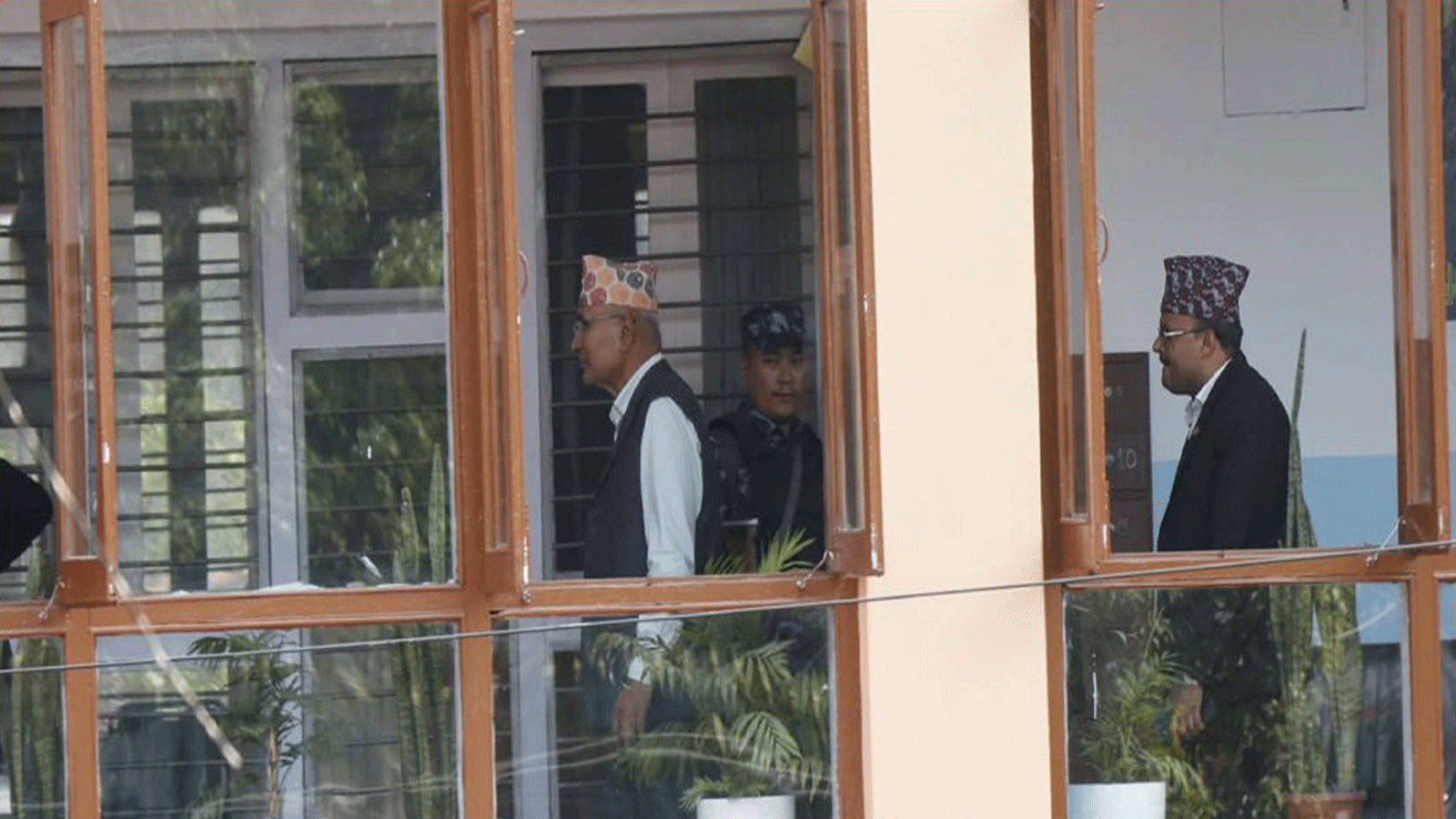 नेकपा एमालेका उपाध्यक्ष विष्णु पौडेललाई २० दिन थुनामा राख्न अदालतसमक्ष मागियाे अनुमति नेकपा एमालेका उपाध्यक्ष विष्णु पौडेललाई २० दिन थुनामा राख्न अदालतसमक्ष मागियाे अनुमति