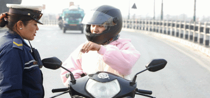बितेका २४ घण्टामा दुई हजार ५३५ सवारीचालक कारबाहीमा,एकैदिन १९ लाख ७७ हजार राजस्व सङ्कलन