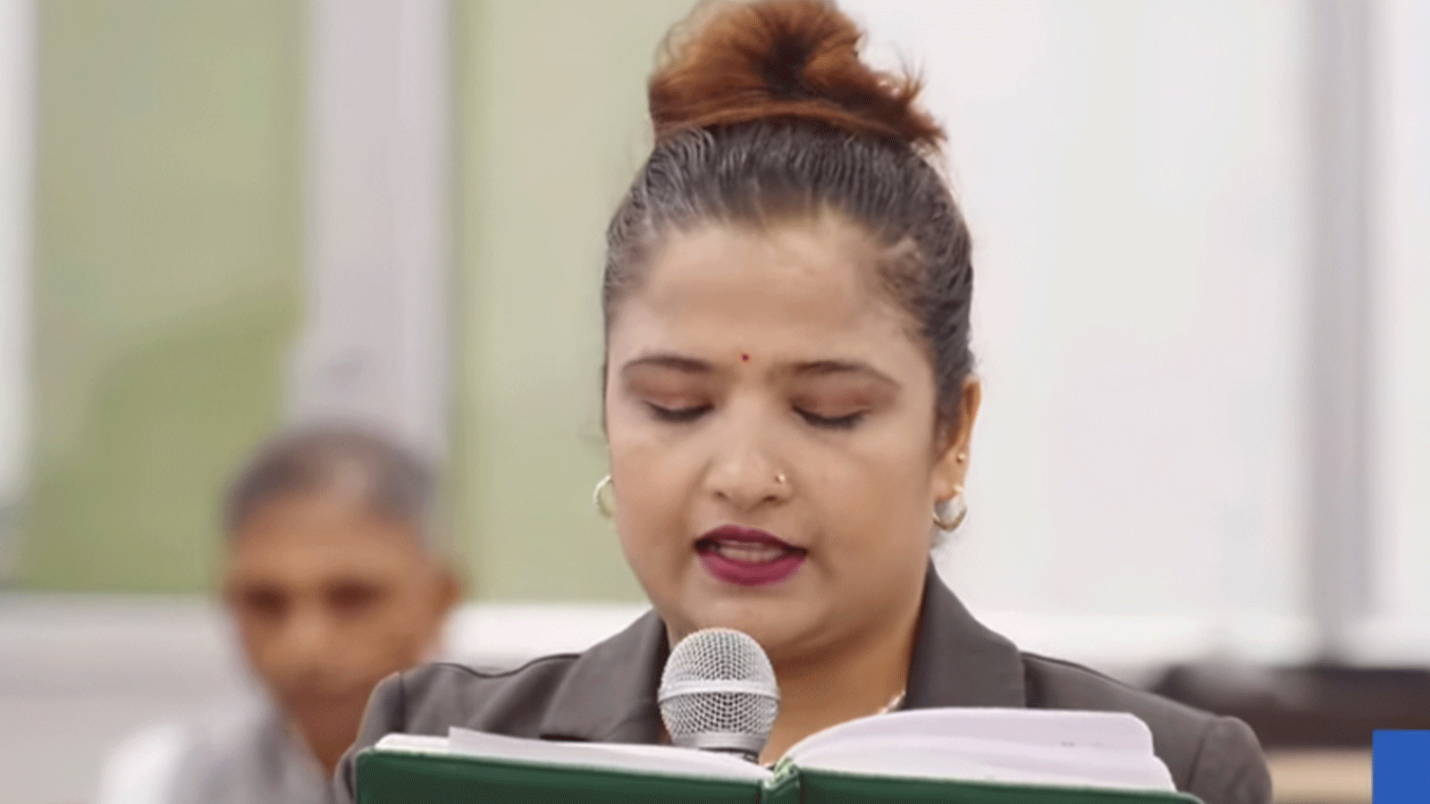 किसानलाई पर्याप्त मात्रामा रसायनिक मलको व्यवस्था गर्न सरकारसँग रास्वपा सांसद खनालको माग