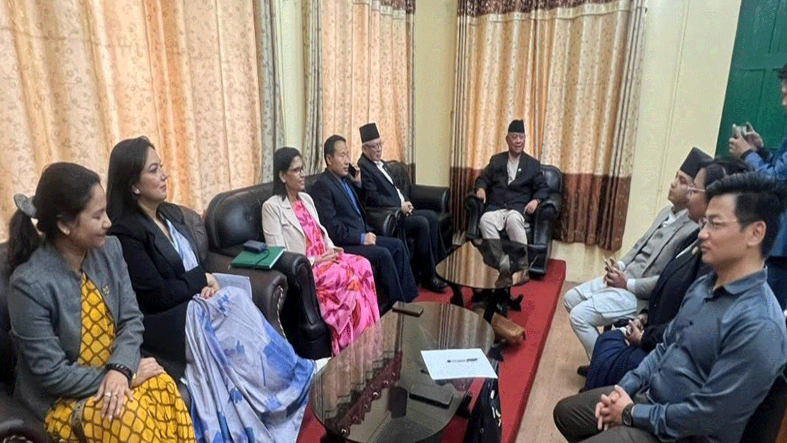 प्रतिनिधिसभाको बैठकमा कसरी प्रस्तुत हुने भन्नेबारे विपक्षी दलहरू छलफलमा