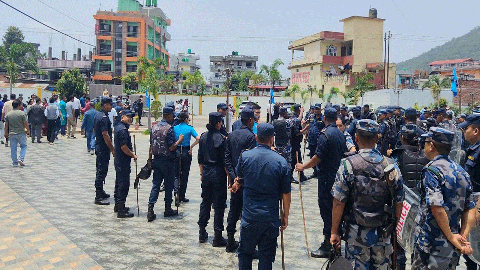 रास्वपाकाे बागमती प्रदेश अधिवेशन स्थगित, प्रहरीले कार्यक्रमस्थल खाली गरायाे