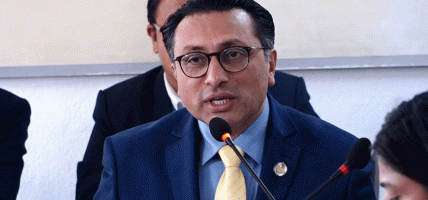 इतिहासकै ठुलो वित्तीय अपराधको छानबिन भइरहेकाले ममाथि हिलो छ्यापियो : अर्थमन्त्री वाग्ले