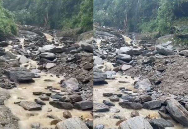 बाढीले पुल बगाउदा खोटाङमा मध्यपहाडी लोकमार्ग अवरुद्ध