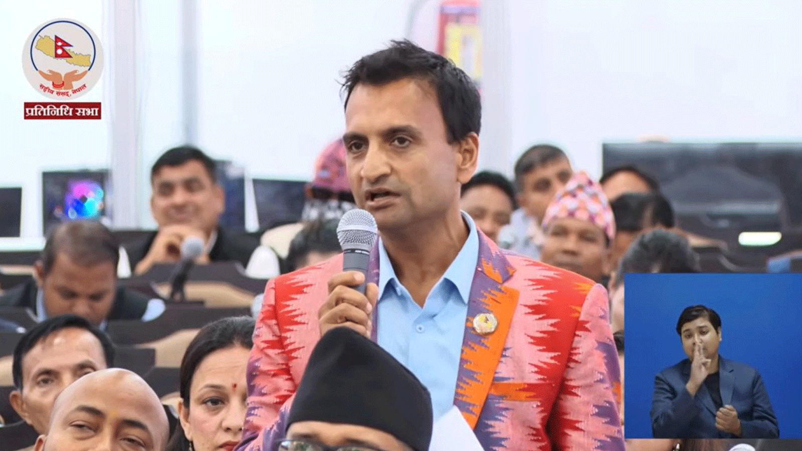 साउन १ गते गोरखापत्रका पानाहरू विकास निर्माणका टेण्डरले भरिनुपर्छ: सांसद गजुरेल