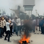 रौतहटमा प्रधानमन्त्री बालेन्द्र शाहको पुतला जलाउँदै प्रदर्शन रौतहटमा प्रधानमन्त्री बालेन्द्र शाहको पुतला जलाउँदै प्रदर्शन