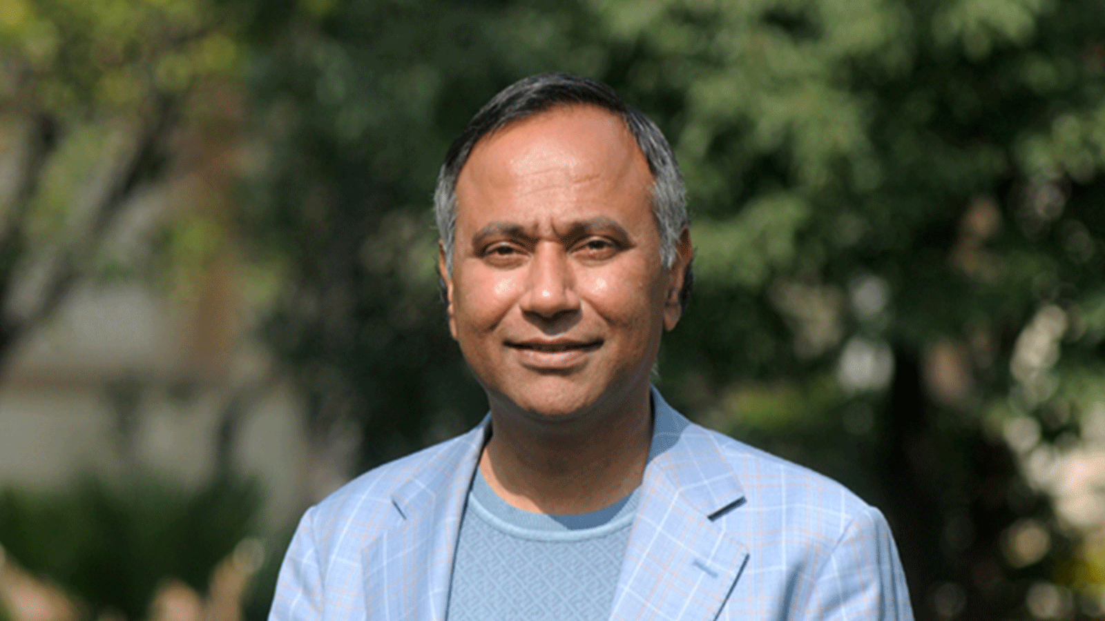 सोधपुछका लागि व्यावसायी उपेन्द्र महतो प्रहरीको केन्द्रीय अनुसन्धान ब्यूरो सिआईबीमा उपस्थित सोधपुछका लागि व्यावसायी उपेन्द्र महतो प्रहरीको केन्द्रीय अनुसन्धान ब्यूरो सिआईबीमा उपस्थित